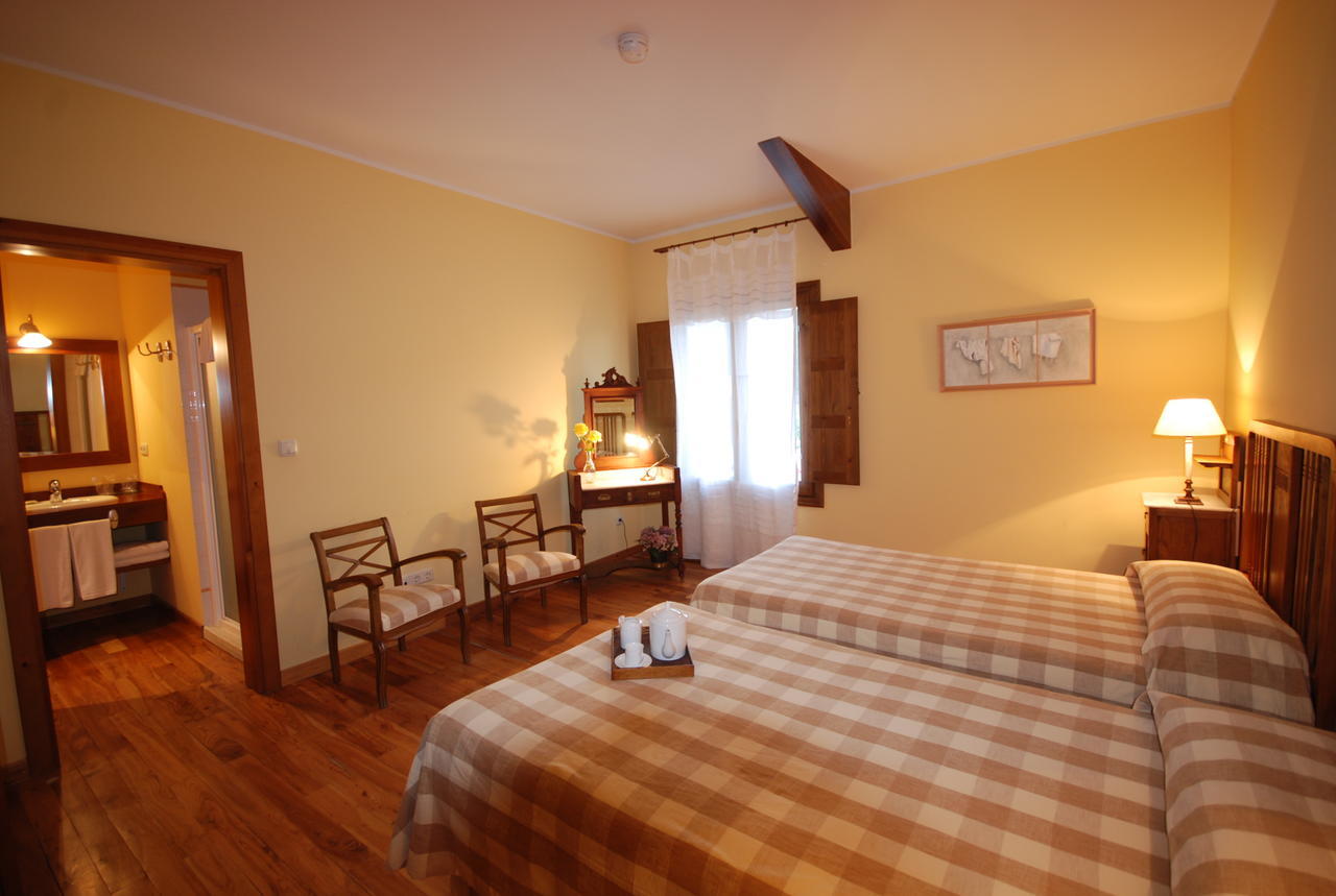 Hotel Del Verde Al Amarillo Penasrubias de Piron Rum bild